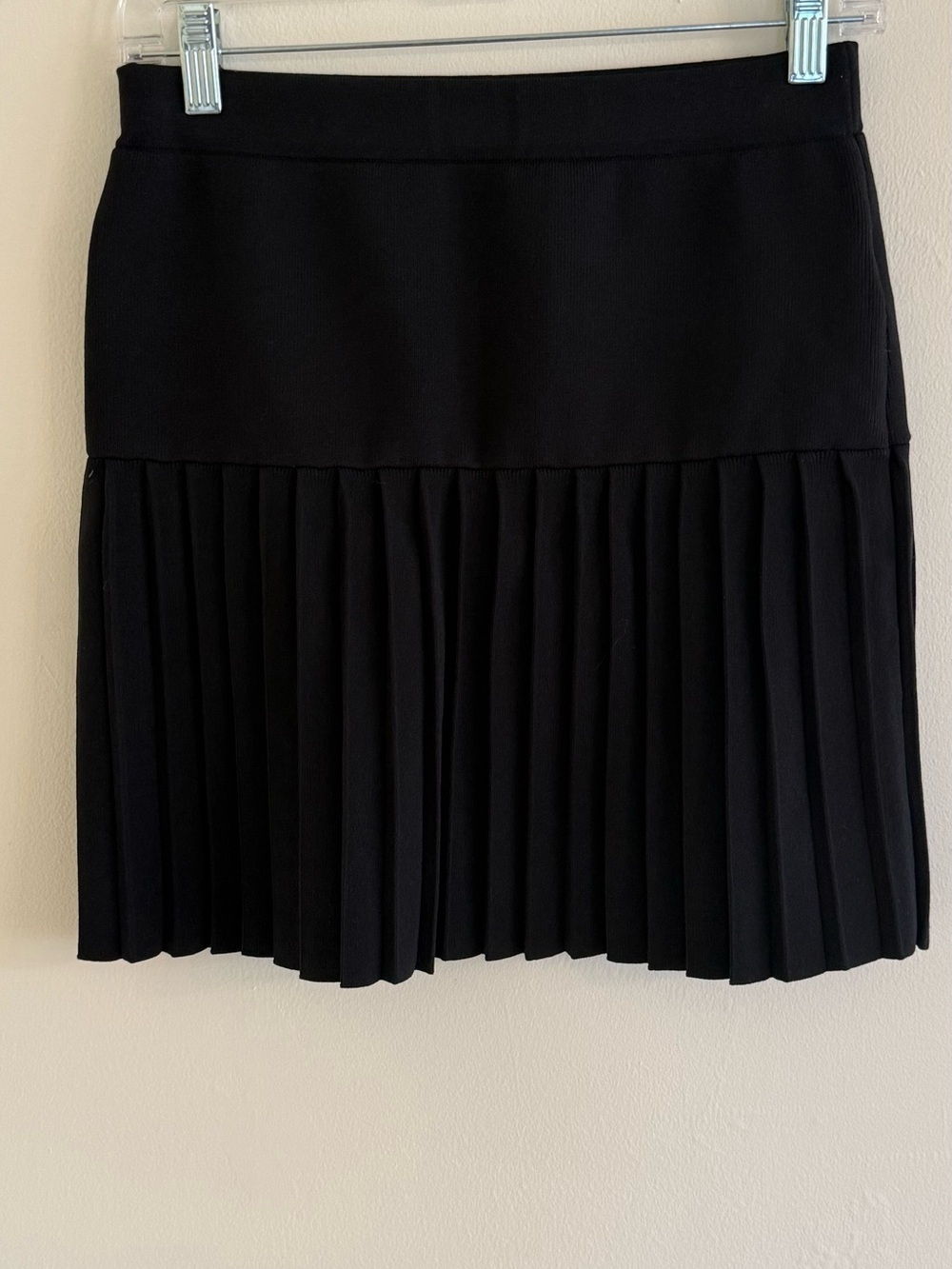 Sincerely Jules Black Pleated Mini Skirt Size Medium